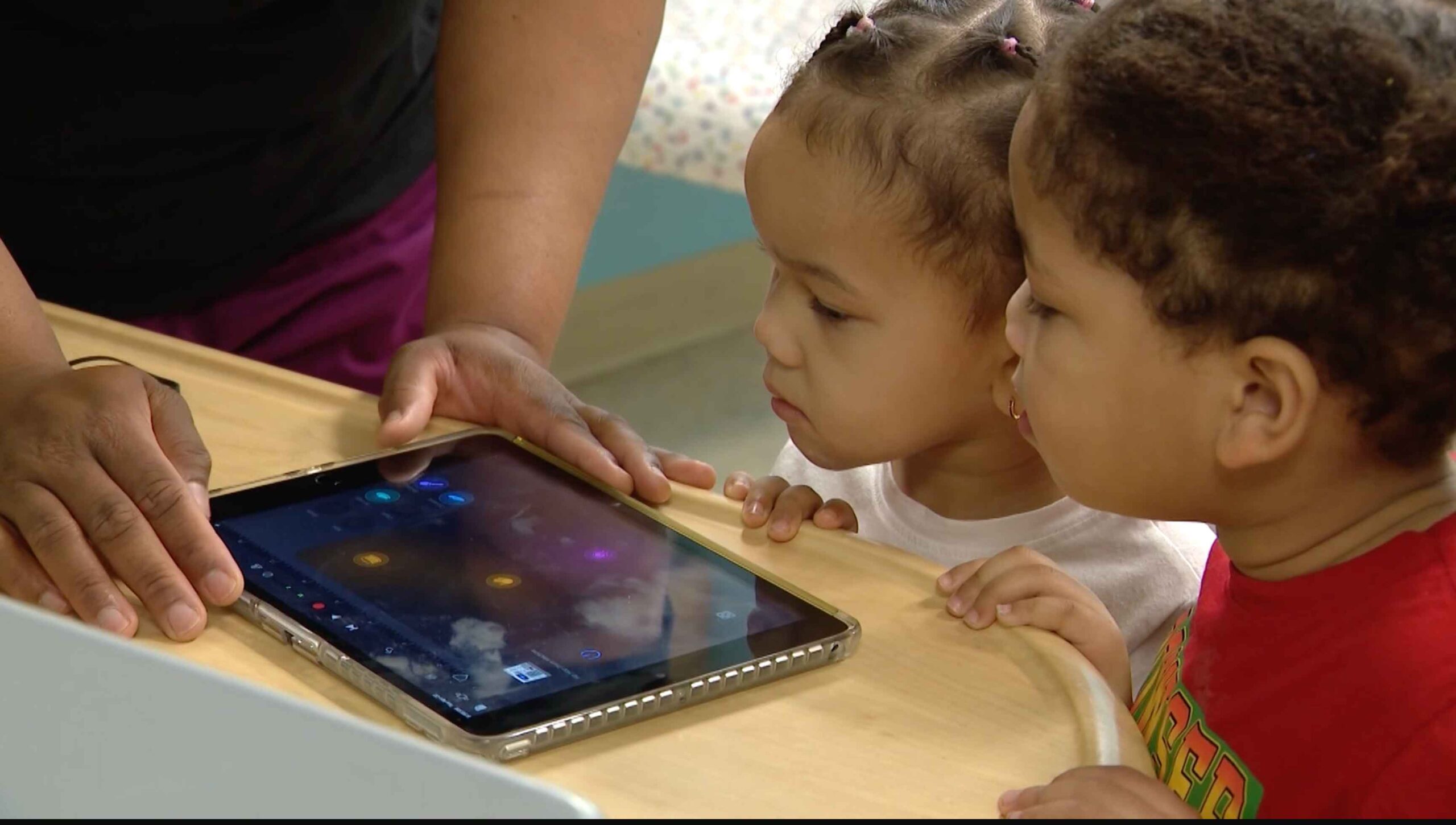 How a hospital program helps kids battle cancer through song | ksdk.com